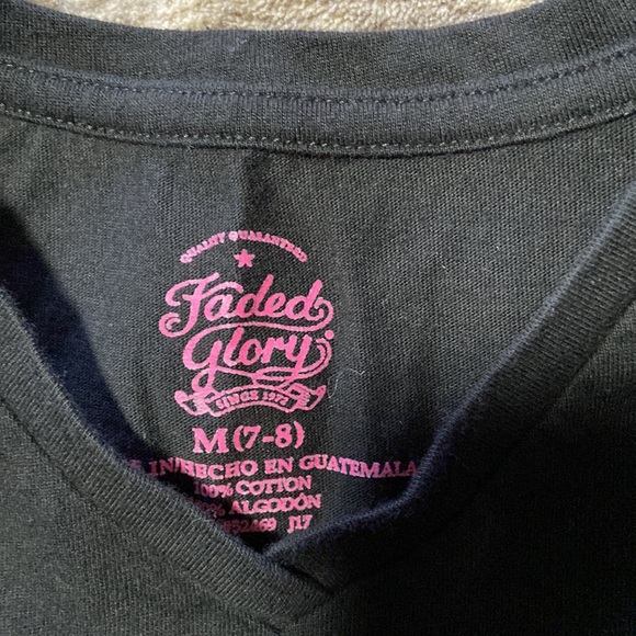 Girls Black Long sleeved V-neck T-shirt. Faded Glory size M (7-8). EUC - Picture 2 of 4